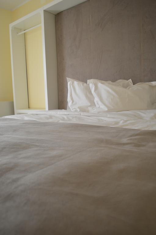Hotel Nova ブザウ エクステリア 写真